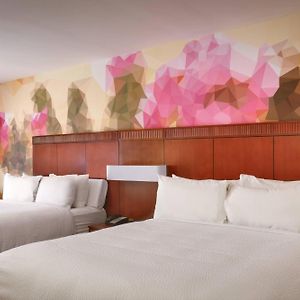 Queen Room Mobility or hearing accessible